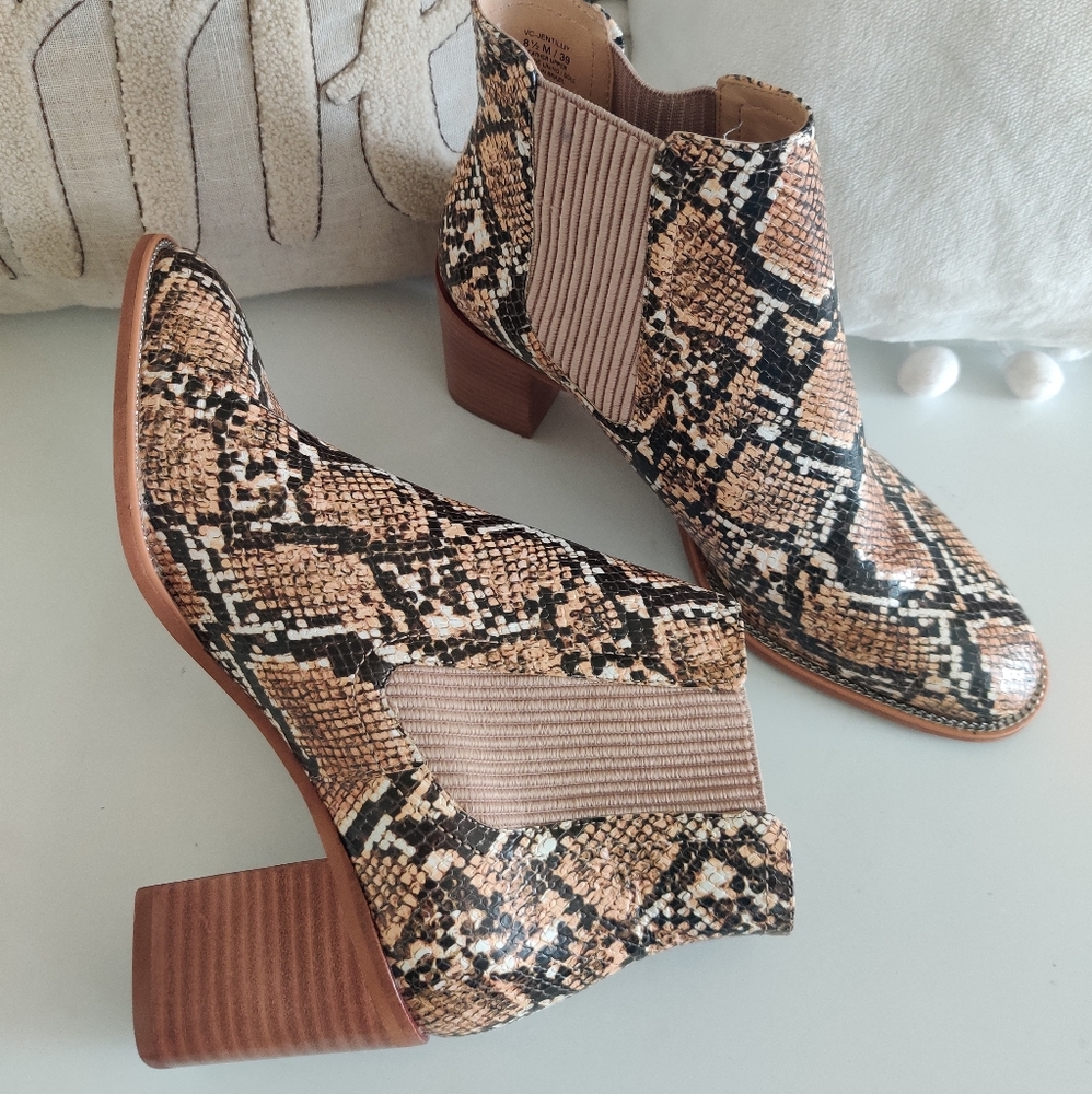 Vince Camuto Jentilliy Snake Print Booties